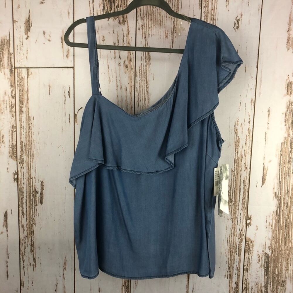 NWT Crave Fame Chambray top, Size 3X. Ruffle